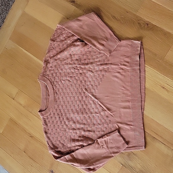 New size large sweater - Picture 1 of 5